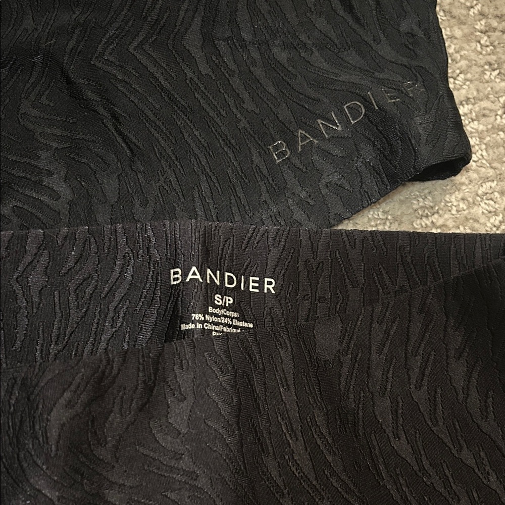 Bandier Black Textured Crop Top and Leggings Set - Picture 2 of 2
